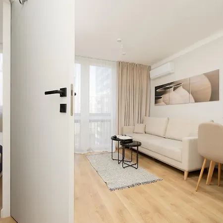 Pereca Klimatyzowany W Centrum Warszawy Z Darmowym Parkingiem By Renters