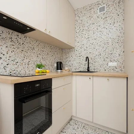 Pereca Stylish & Air Conditioning By Rent Like